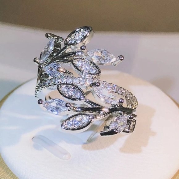 925 Sterling Silver Eternity Promise Crystal Ring Engagement Band Rings Jewelry - Picture 4 of 6